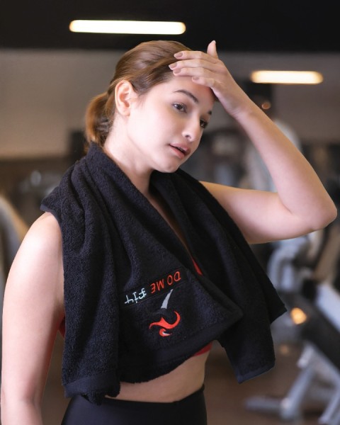 30x110  DoMeFit Mıknatıslı havlu spor ,fitness,gym antreman havlusu %100 pamuk Siyah renk , çift adet 